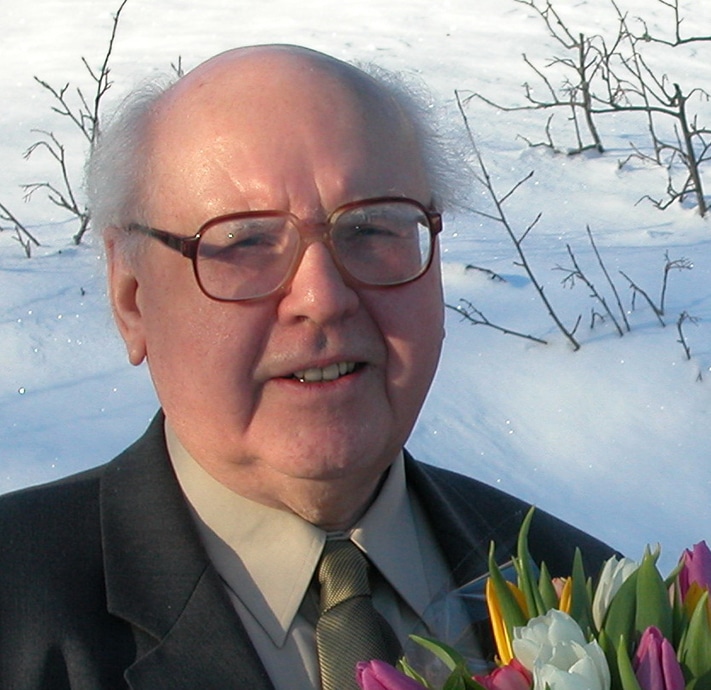 Professor emeritus Markvard Sellevoll (89) er landets ubestridte seismikkpioner. Lenge før noen tenkte på å lete etter olje og gass på den norske kontinentalsokkelen fikk han i stand den aller første norske seismiske datainnsamlingen på norsk sokkel. Den ledet til ny geologisk forståelse av Nordsjøen, og også til utdannelsen av en rekke geofysikere ved Universitetet i Bergen som har kommet norsk oljevirksomhet til gode. Sellevoll var også med og etablerte NORSAR. Sellevoll mottok Brøggerprisen fra Norsk Geologisk Forening i 2003 og ble portrettert i GEO 01/2003. Foto: Halfdan Carstens