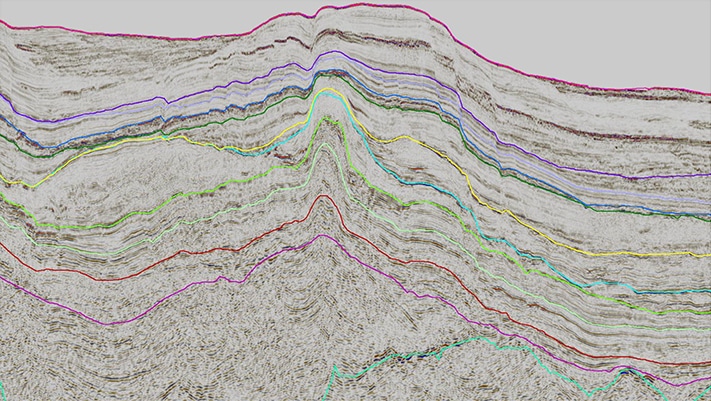 2D seismisk linje over «pop-up»-strukturen Zafarani hvor det første funnet ble gjort. Hevningen skyldes kompresjon som følge av bevegelser langs en sidelengs forkastning. Kart: Statoil