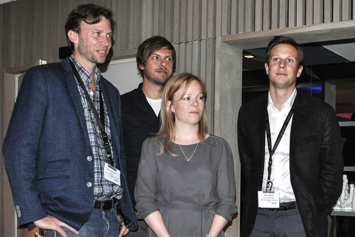 The four finalists Olav Antonio Blaich, Tor Sømme, Kari Langvik Østhus and Stian Haaland with Tom Bugge, President of NGF on the stage at the Recent Discoveries & NCS Prospect Fair Dinner where the winner was announced. Foto: Hans Gebauer