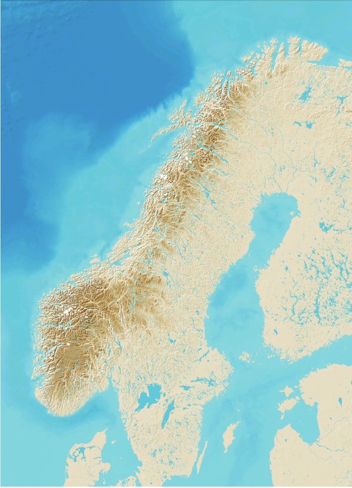 Den norsk-svenske fjellkjeden har sine aner flere milliarder år tilbake, og den har blitt formet til sitt storslåtte uttrykk gjennom de siste 400 millioner år. Den er 1500 km lang, strekker seg fra Agder og Rogaland i sør til Finnmark i nord, og gjør en solid sveip innom Sverige på sin vei nordover. Fjellkjeden er likevel dominerende norsk. Det er her vi finner det største arealet og det største volumet, og det er også i Norge de høyeste toppene ligger. Hele 134 topper her i landet er høyere enn Kebnekaise (2108 m o.h.), svenskenes stolthet langt mot nord. Kartografi: NGU